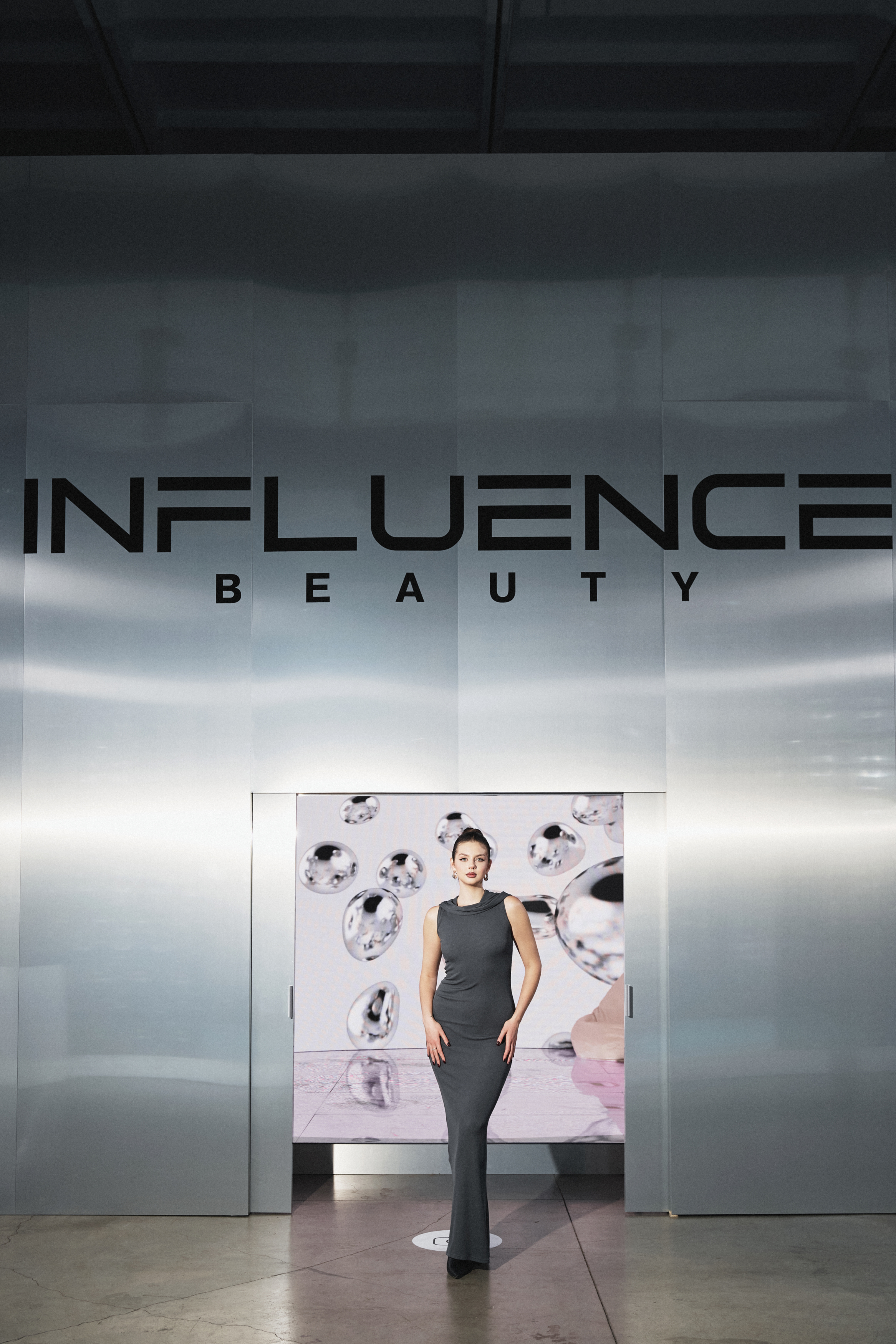 Influence vertical 1