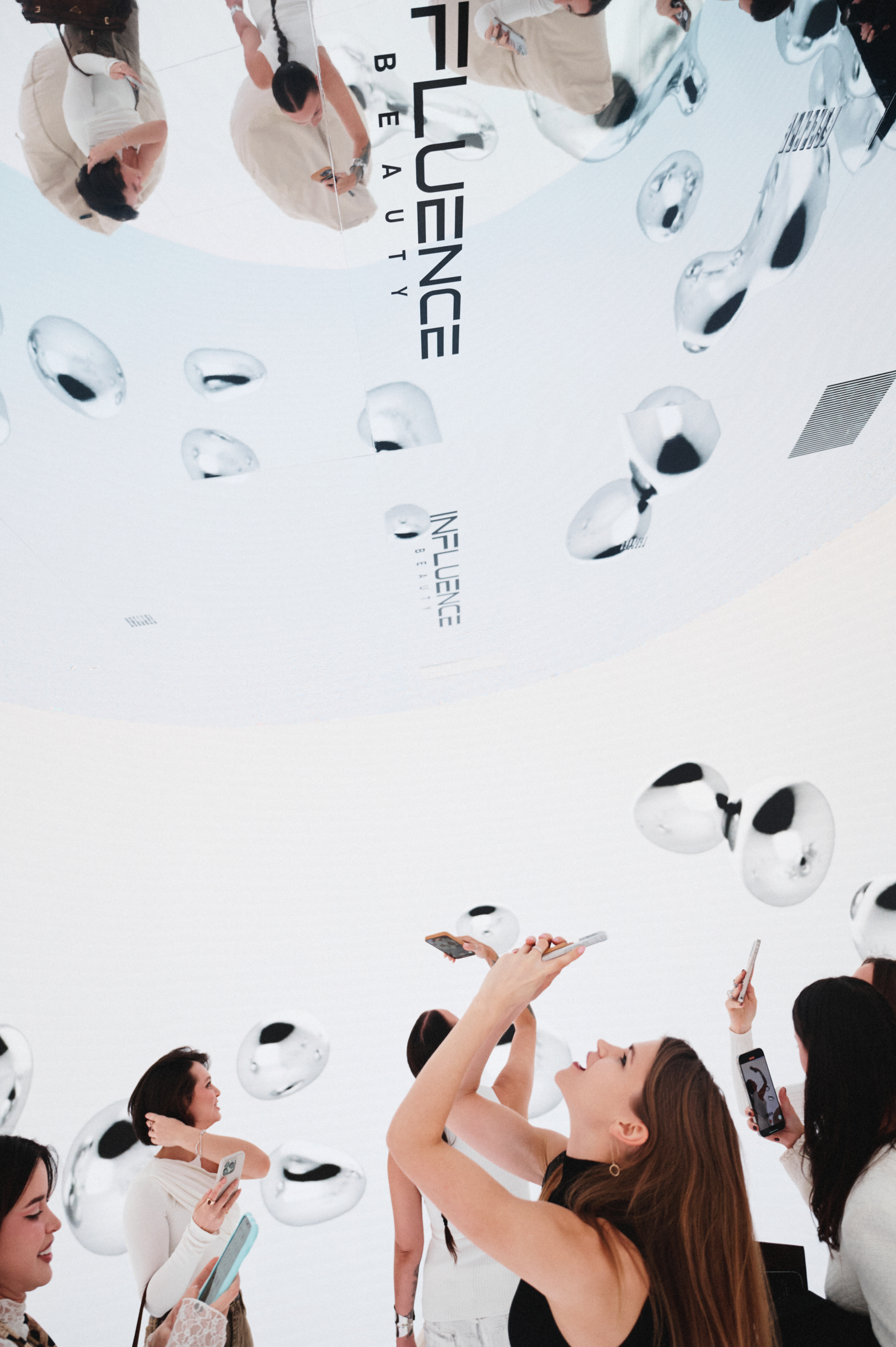 Influence vertical 2